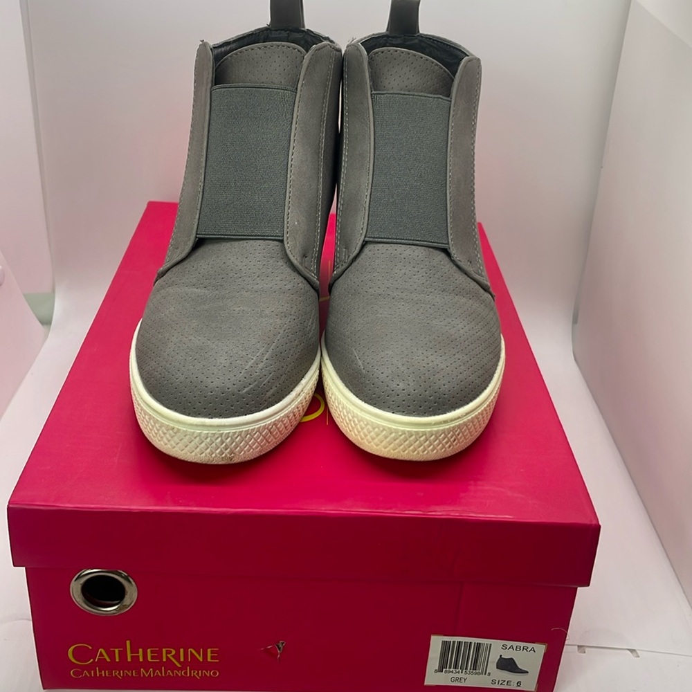 Catherine Malandrino wage booties size 6